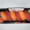 Lachs und Tuna Nigiri (6 Stück)